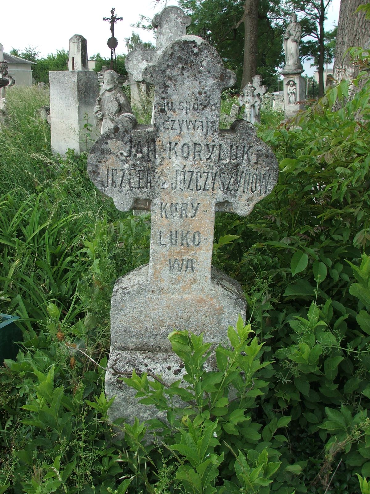 Nagrobek Jana Koryluka i  Józefy Kuryluk, cmentarz w Zbarażu, sektor 02a
