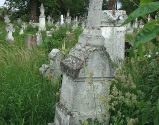 Nagrobek Anny Pronayowej, cmentarz w Zbarażu, sektor 02a