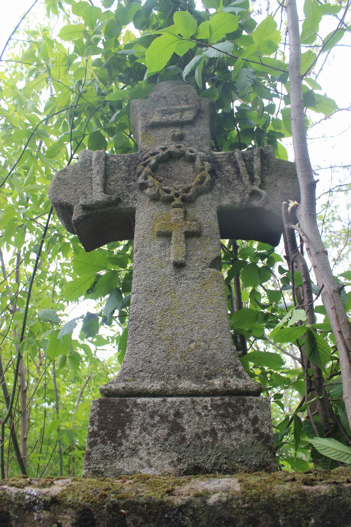 Cross from the gravestone of Michael Haydaj, Toki cemetery, 2019