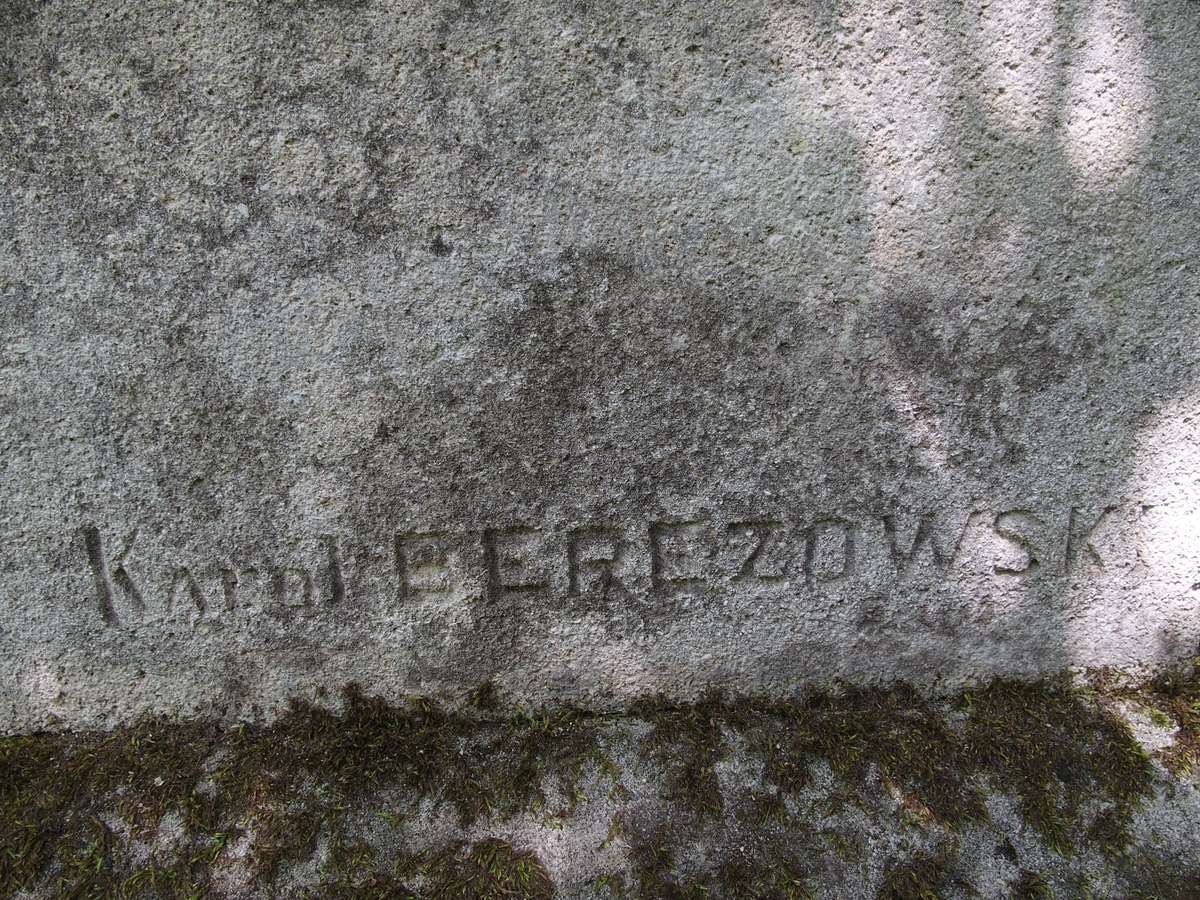 Detail of tombstone of Stanisław, Kazimiera, Stefan Kopczyński, Czernielow Mazowiecki cemetery, cemetery 1