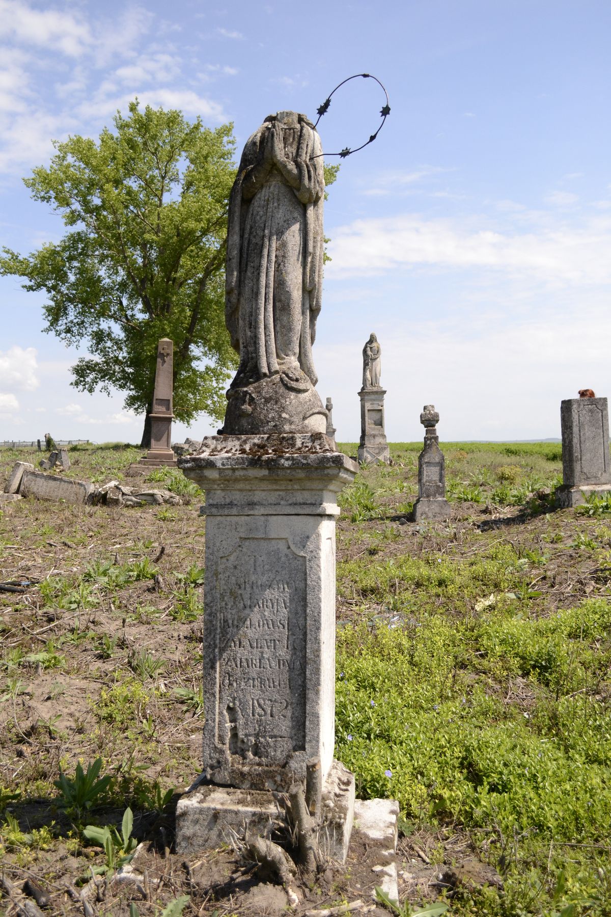 Nagrobek Marii Kozłowskiej, cmentarz w Czernielowie Mazowieckim, cmentarz 1