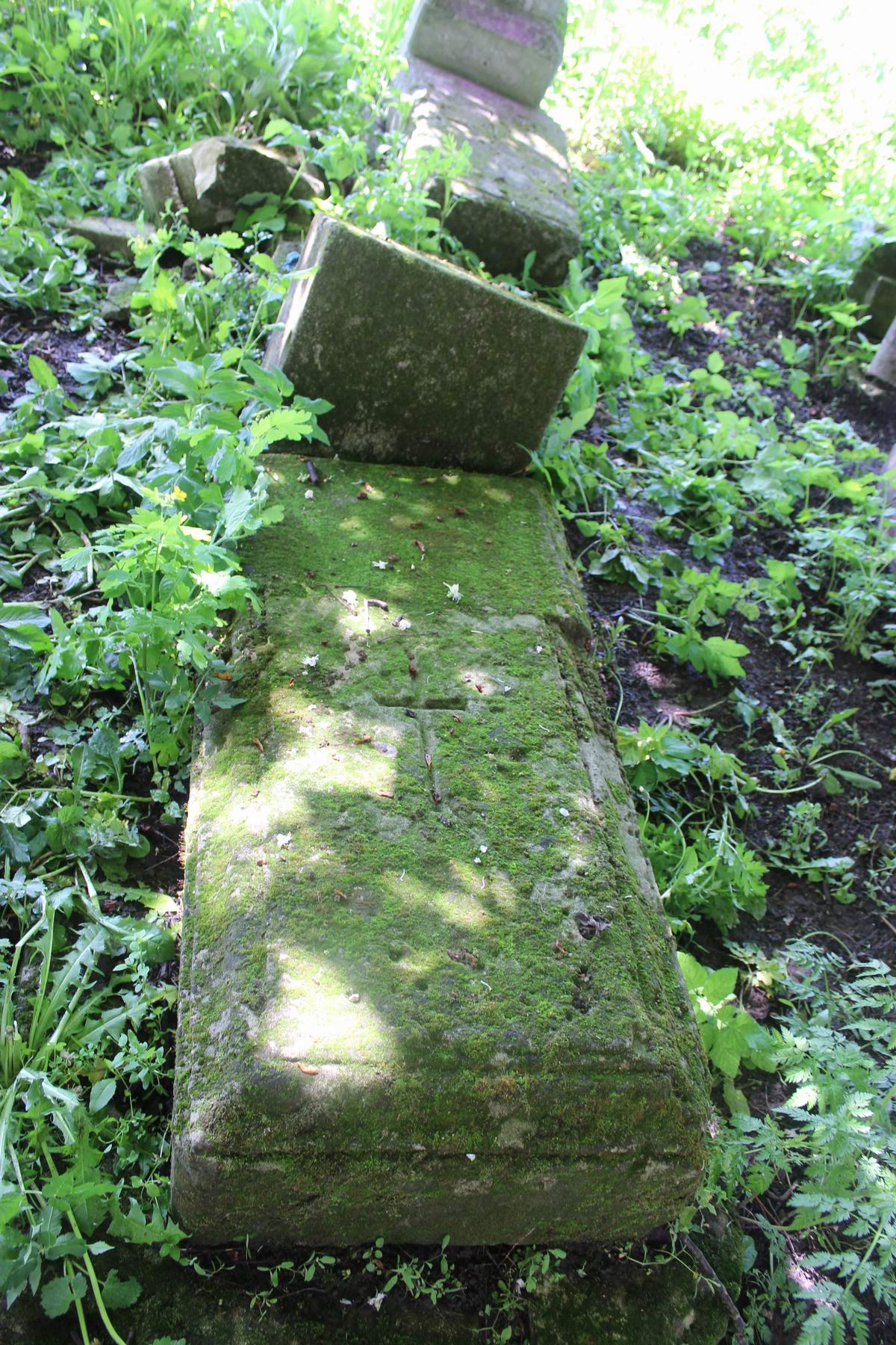 Tombstone of Pavlin Ródnik, cemetery in Oprylovce