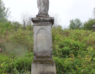 Nagrobek Józefy Cwach, cmentarz w Opryłowcach