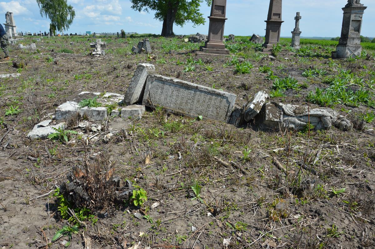 Tombstone of Pantaleon Jusiński, Czernielow Mazowiecki cemetery, cemetery 1