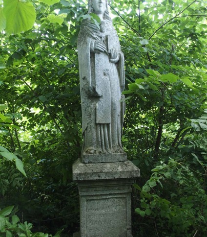 Nagrobek Franciszki Lewickiej, cmentarz w Petrykowie