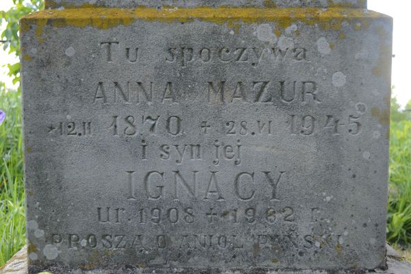 Fragment of a tombstone of Anna and Ignacy Mazur, cemetery in Zaścianka