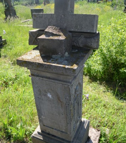 Nagrobek Jana Szaniuka, cmentarz w Zaściance