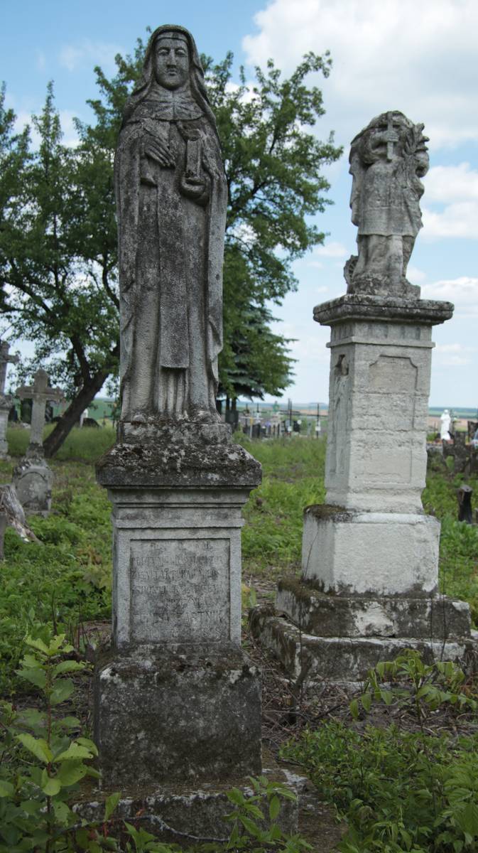 Tombstone of Teresa Bartnik, Czernielow Mazowiecki cemetery, cemetery 1