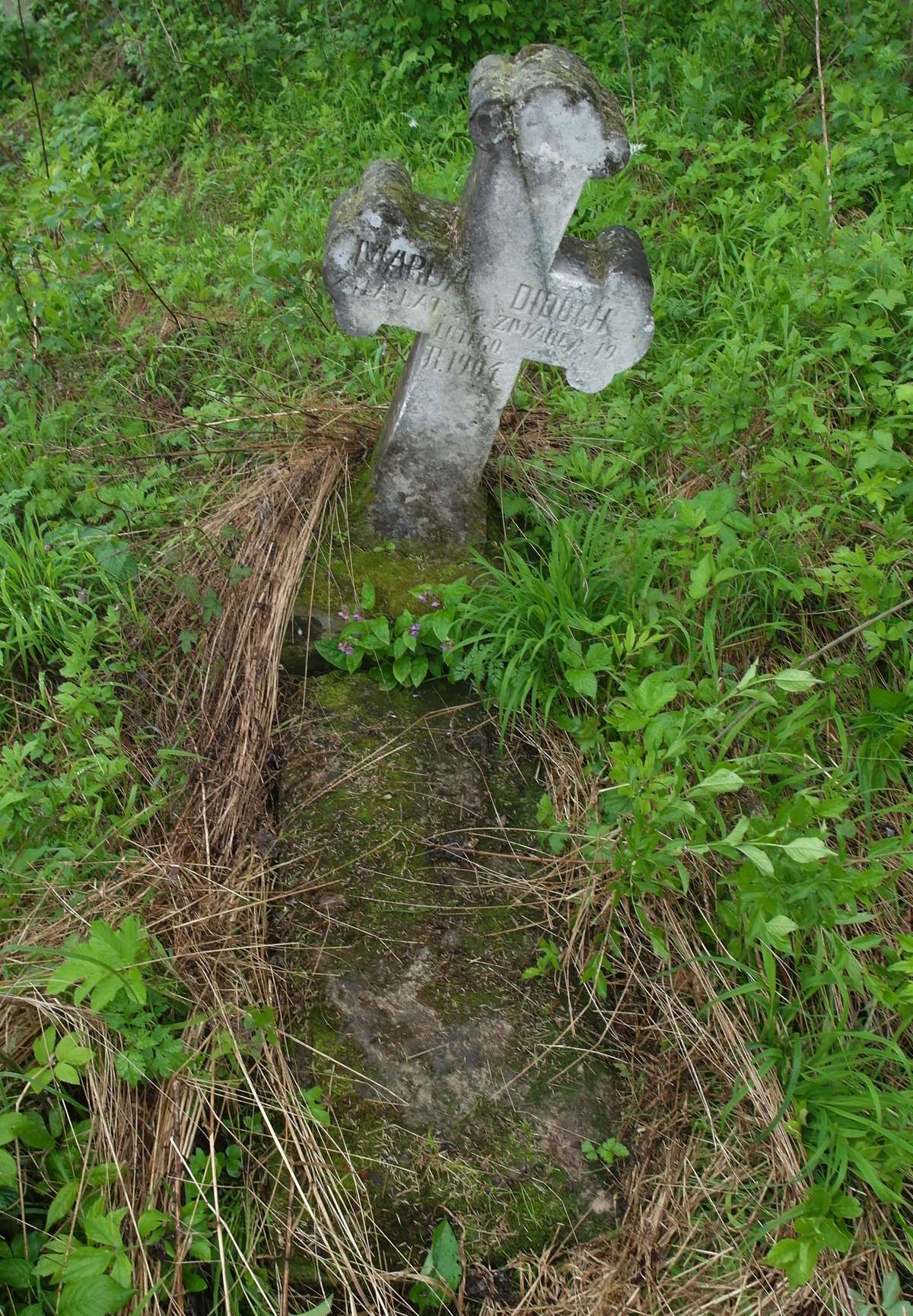 Gravestone of Maria Dziduch, cemetery in Oprylovce