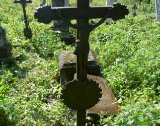 Nagrobek Jana Janickiego, cmentarz w Opryłowcach