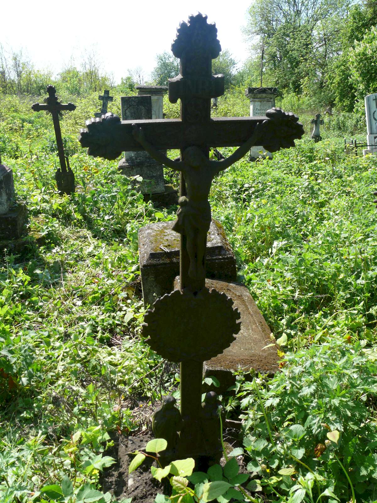 Nagrobek Jana Janickiego, cmentarz w Opryłowcach