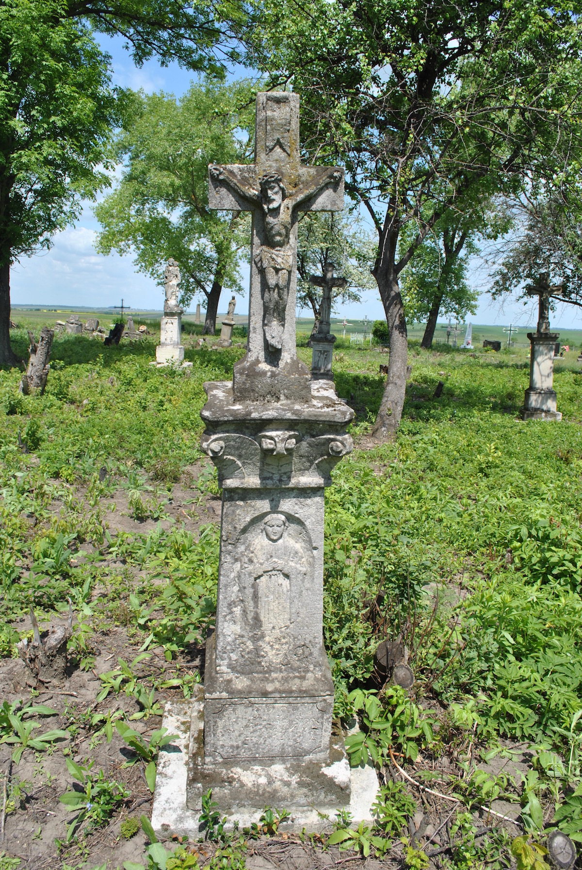 Nagrobek rodziny Rejfurów, cmentarz w Czernielowie Mazowieckim, cmentarz 1