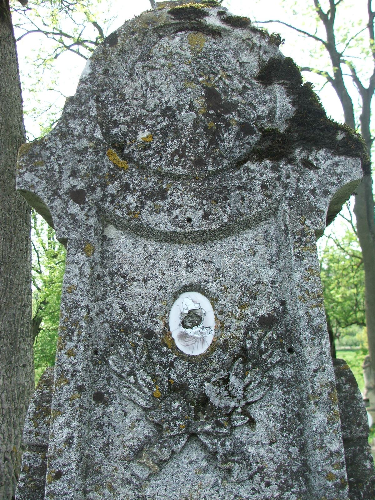 Tombstone of Michalina Freindorf, Chernichovtsi cemetery, 2019