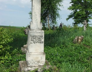 Nagrobek Konstantego Pałeczki, cmentarz w Sieniawie, 2019