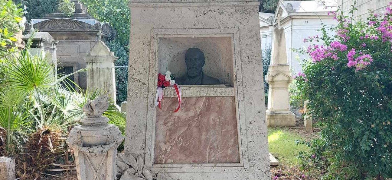 Fotografia przedstawiająca Nagrobek Aleksandra Gierymskiego i Antoniego Madeyskiego na Campo Verano