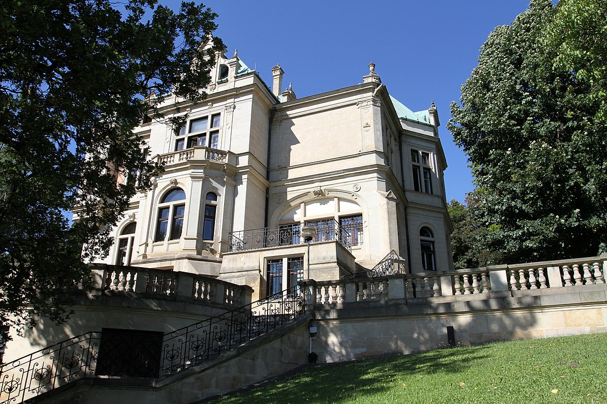 Ludwig Wolfrum villa designed by Julian Niedzielski and Hans Miksch, Winston Churchill 2, Ustě nad Labem