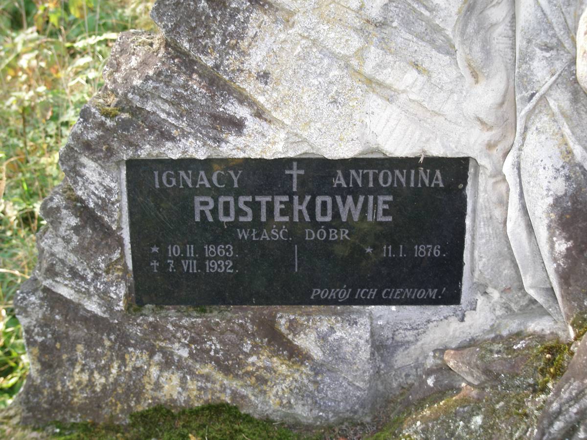Nagrobek Antoniny i Ignacego Rostków, cmentarz w Komarówce, stan z 2006
