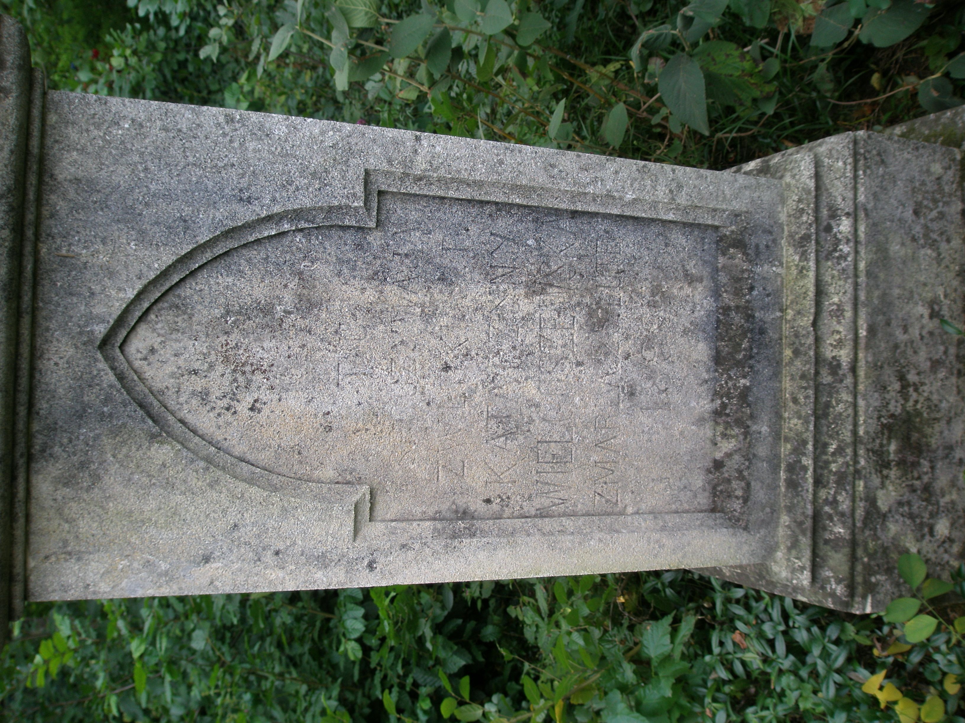 Gravestone inscription of Katarzyna and Maria Wielgoszewski, cemetery in Æwitowa (I), as of 2006