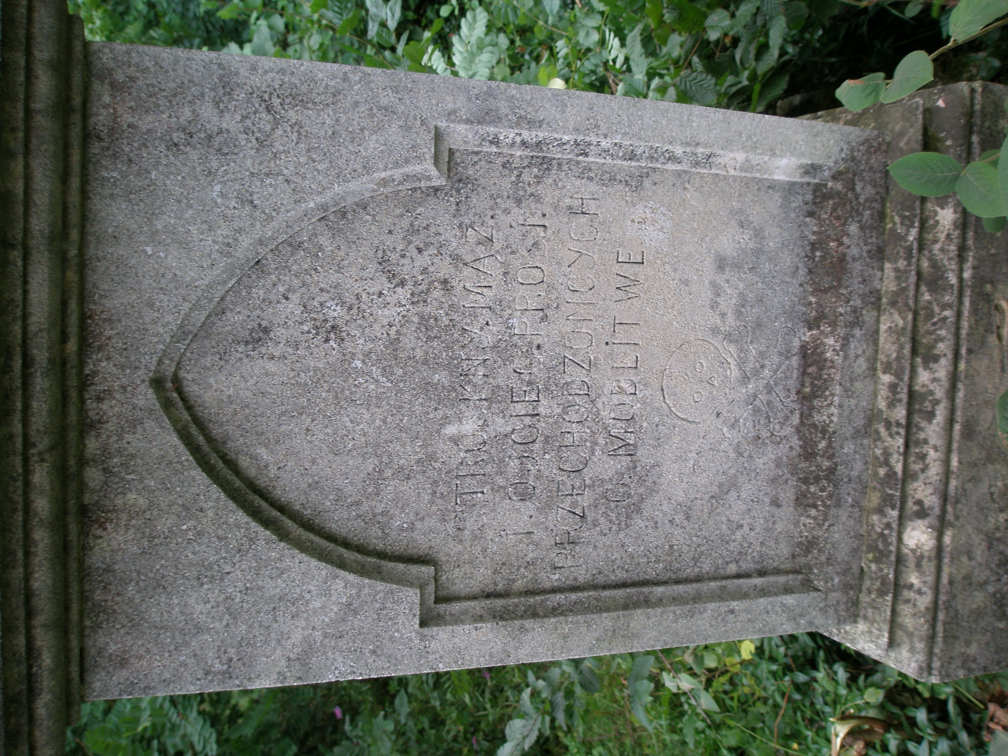 Gravestone inscription of Katarzyna and Maria Wielgoszewski, cemetery in Æwitowa (I), as of 2006