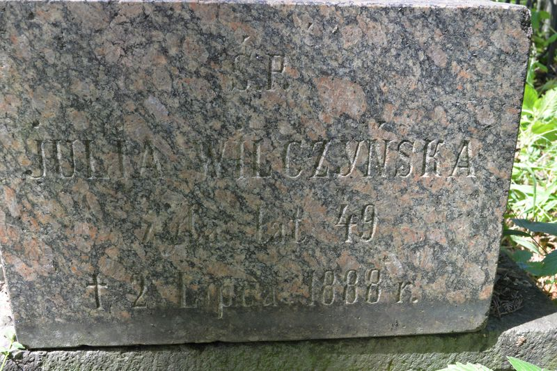 Fragment of the gravestone of Yulia Wilchinskaya, with visible inscription, Baykova cemetery in Kiev, as of 2021.