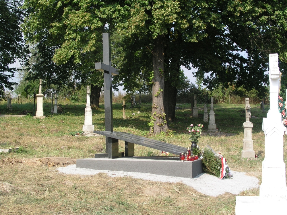 Tomb of the victims of the Ukrainian Insurgent Army (UPA)