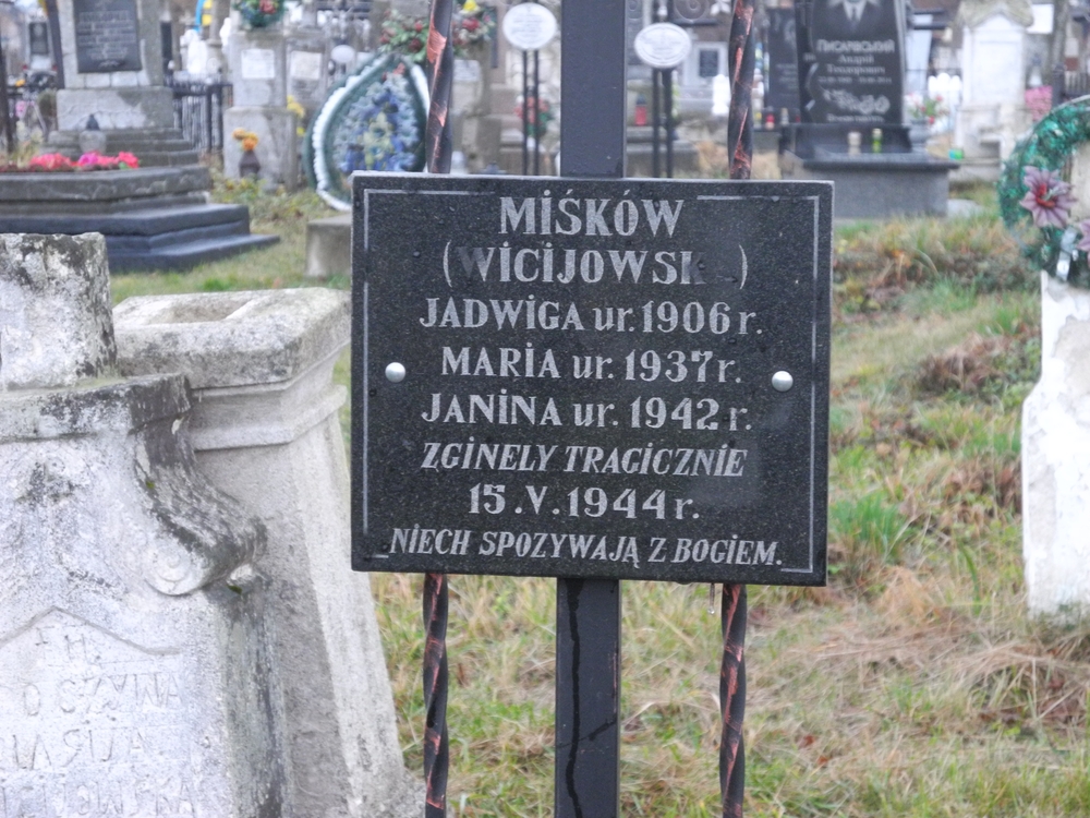 Graves of Poles murdered in World War II