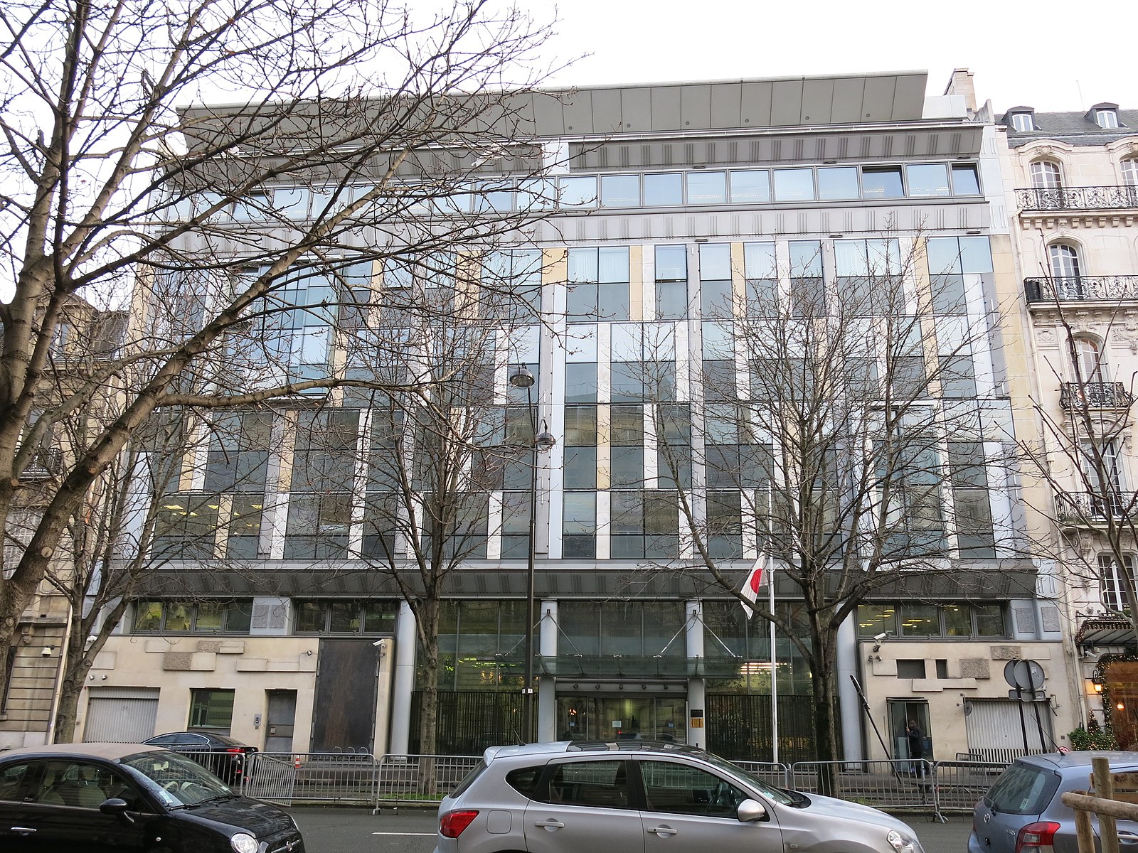 Embassy of Japan in Paris. Façade by Stanislaw Fiszer