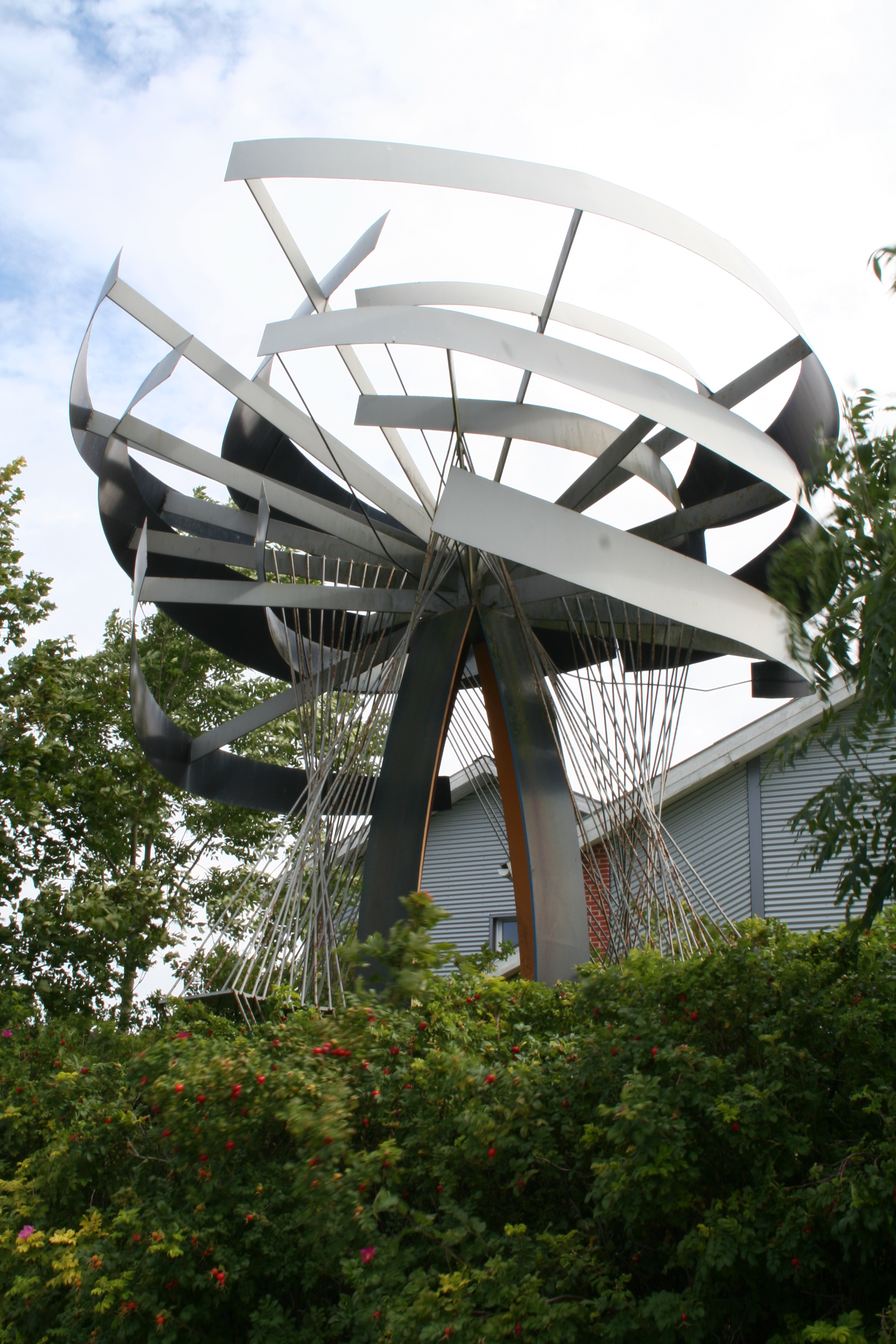 Fotografia przedstawiająca Sculpture by Marian Bogusz in Aalborg