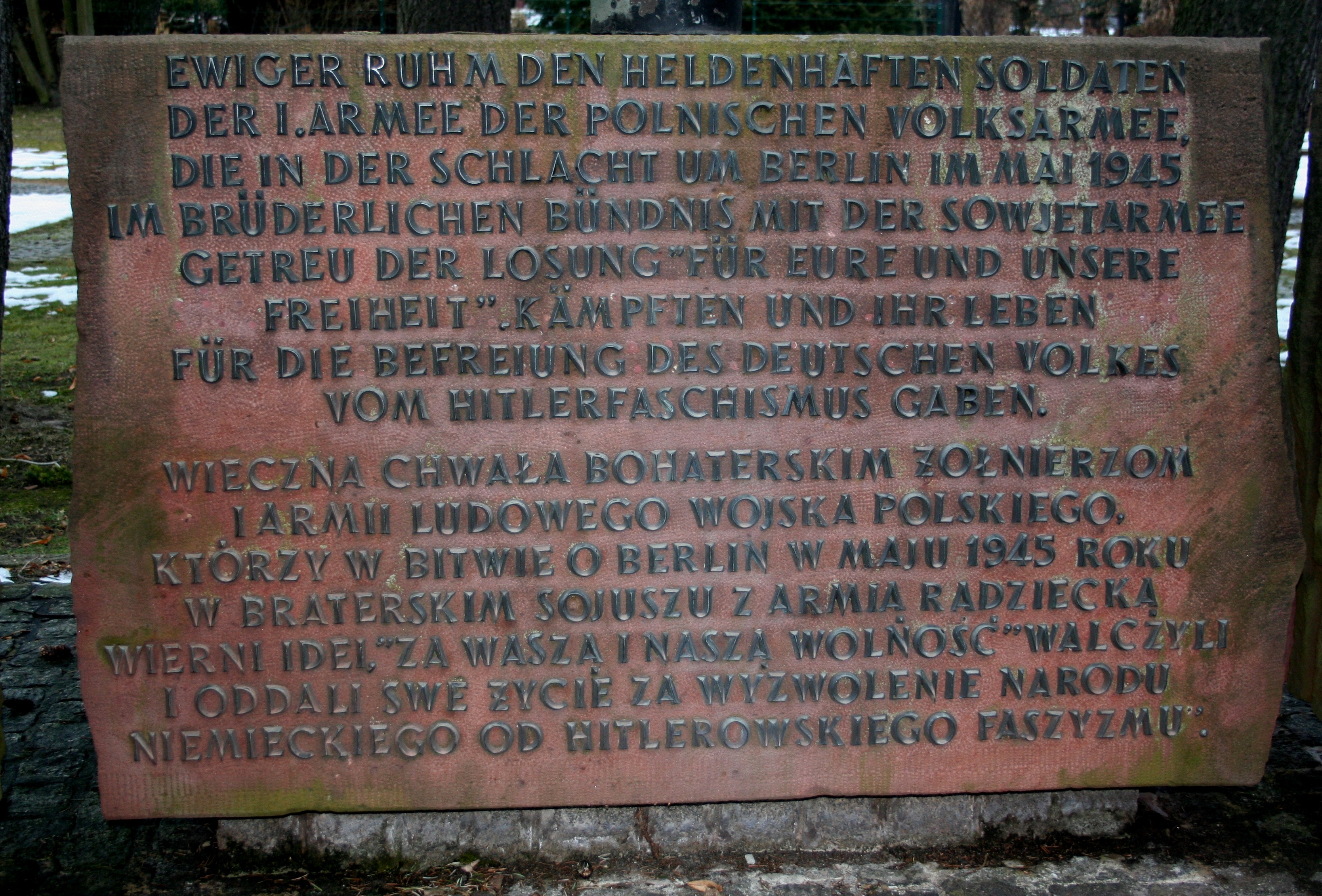 Fotografia przedstawiająca Monument to Soldiers of the Polish First Army in Berlin