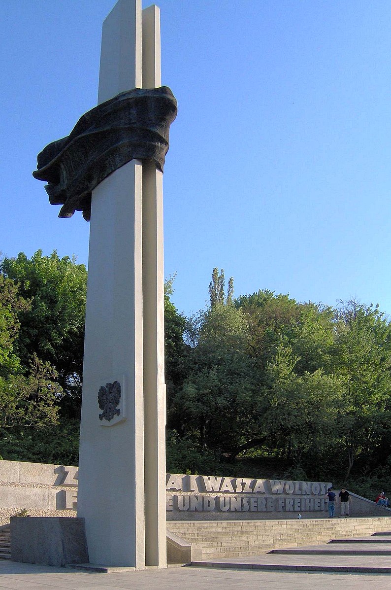 Fotografia przedstawiająca Monument to the Polish Soldier and German Antifascist in Berlin