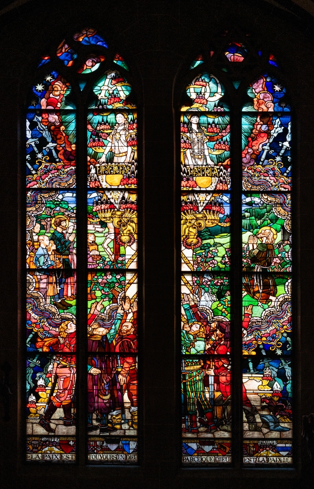 Fotografia przedstawiająca Joseph Mehoffer\'s stained glass ensemble in Freiburg