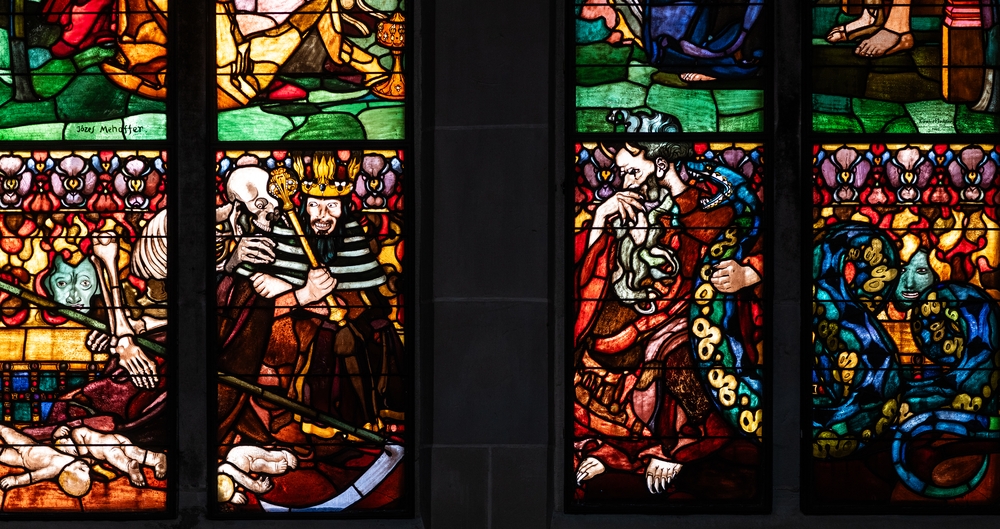 Fotografia przedstawiająca Joseph Mehoffer\'s stained glass ensemble in Freiburg