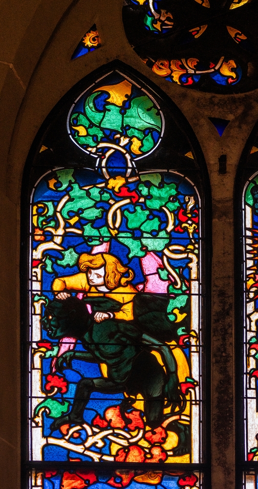 Fotografia przedstawiająca Joseph Mehoffer\'s stained glass ensemble in Freiburg