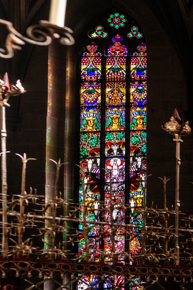 Fotografia przedstawiająca Joseph Mehoffer\'s stained glass ensemble in Freiburg