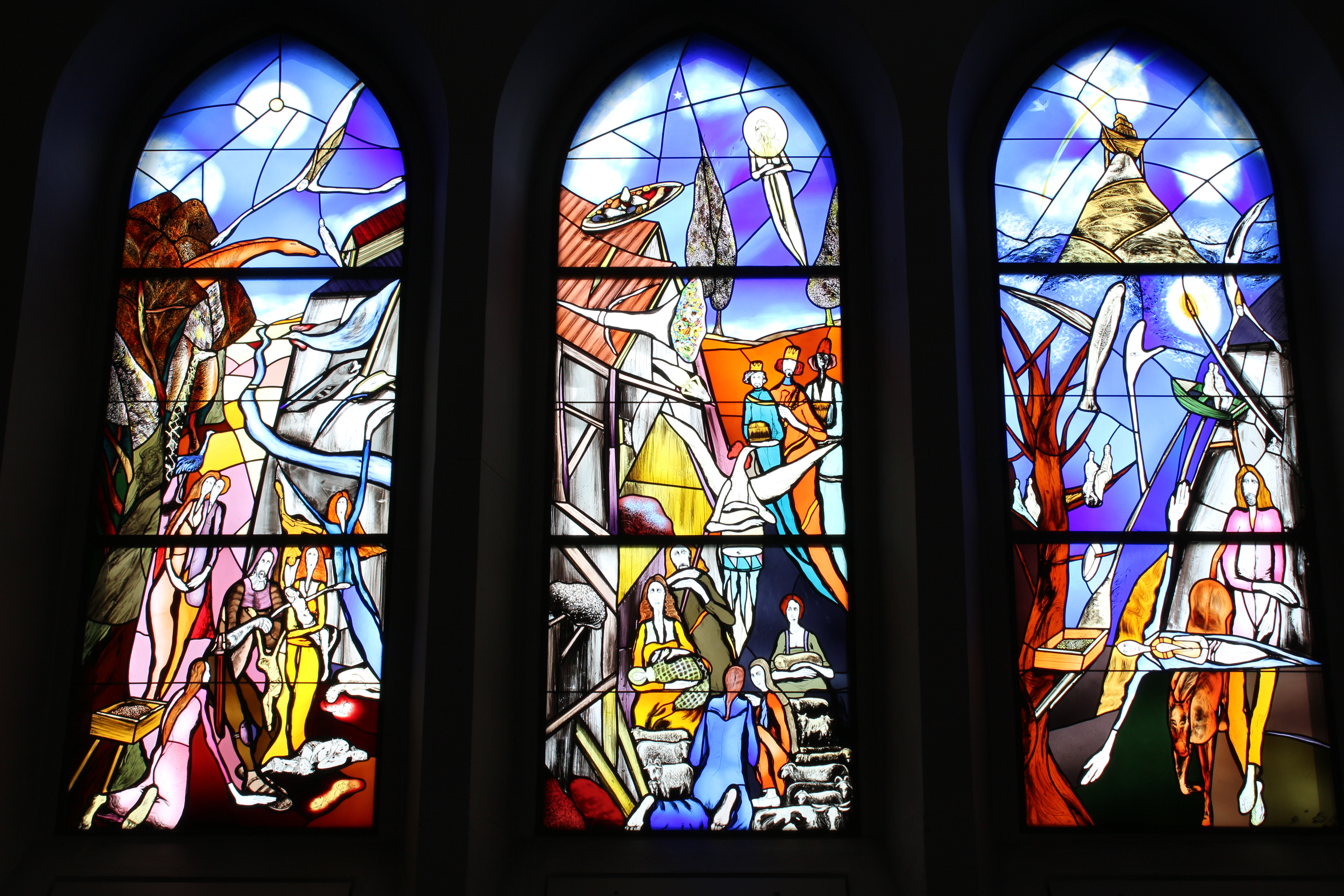 Fotografia przedstawiająca Stained-glass windows by Jan J. Janczak in the Church of St Pankracy