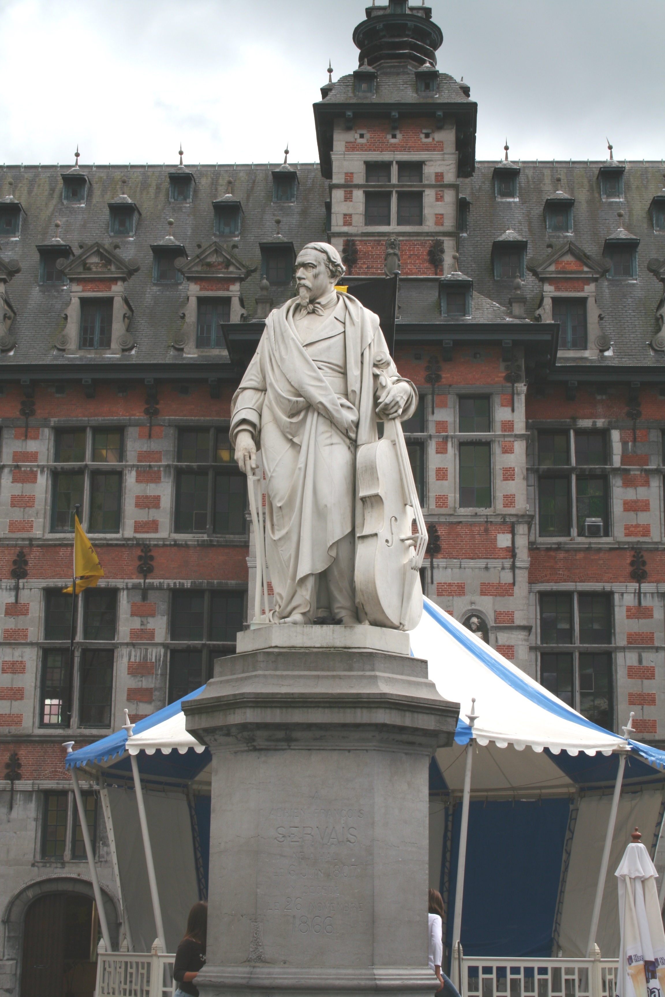 Photo showing Monument to the cellist Adrien-François Servais in Halle