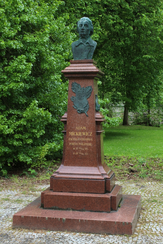 Fotografia przedstawiająca Adam Mickiewicz Monument in Karlovy Vary