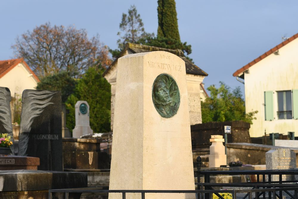 Photo showing Tombstone of Adam Mickiewicz and his family in Montmorency