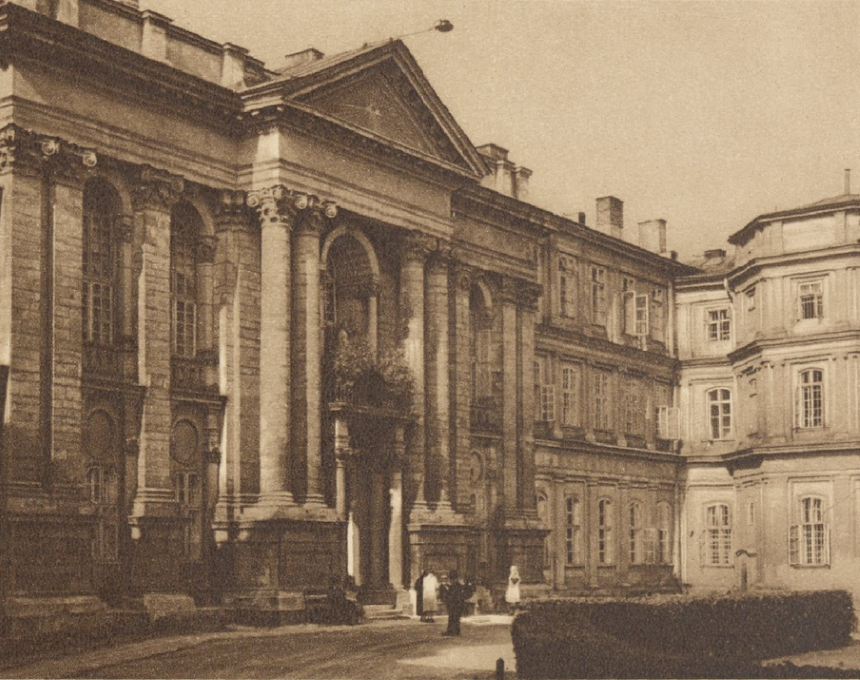 Hôpital général de l'État, Lviv (Ukraine), 7 rue Glowynska (aujourd'hui Chernihivska 7), anciennement Collegium Nobilium, aujourd'hui bâtiment principal de l'hôpital clinique régional.