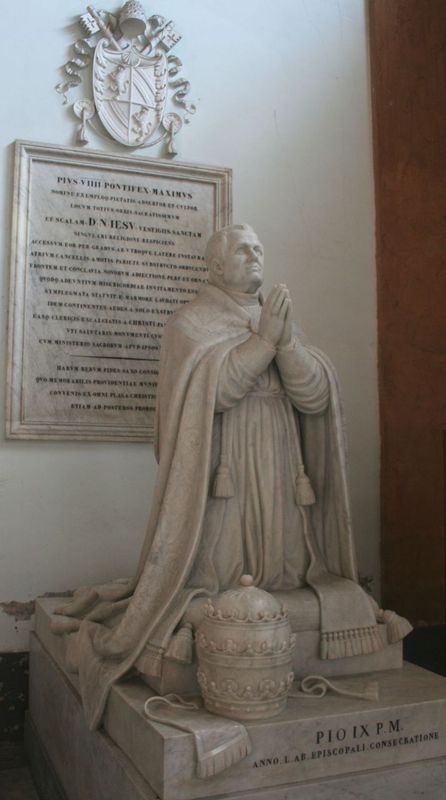 Fotografia przedstawiająca Pomnik papieża Piusa IX autorstwa Tomasza Oskara Sosnowskiego w Rzymie