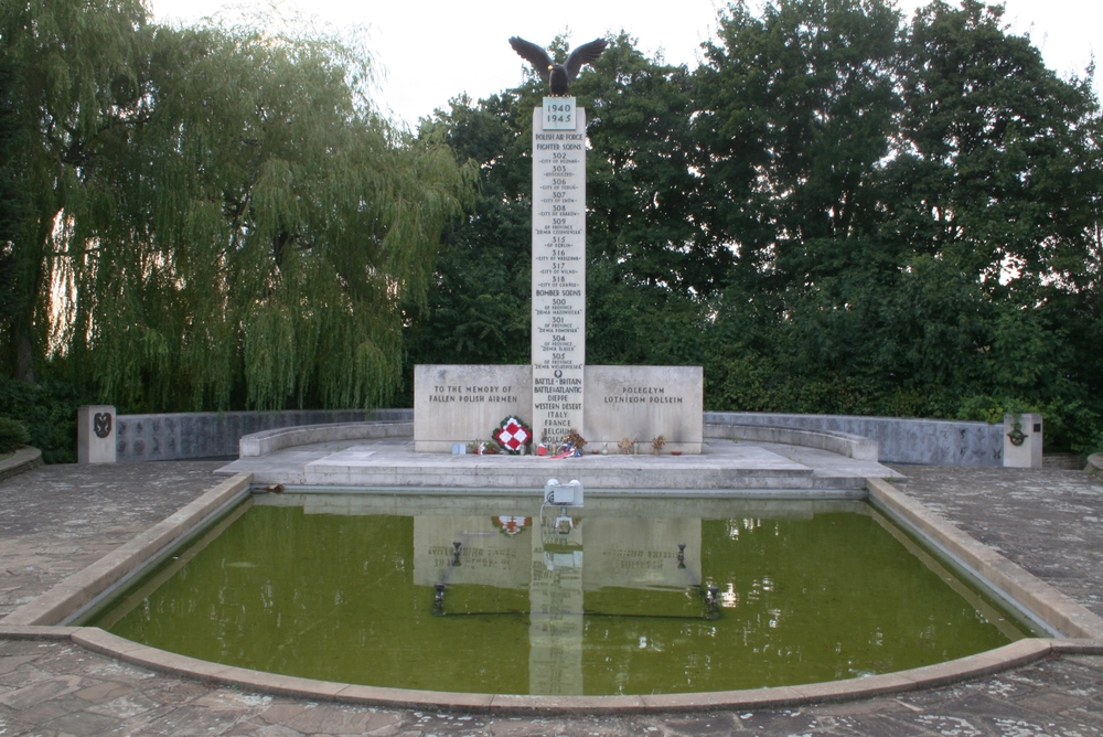 Photo montrant Polish Airmen Memorial in Northolt