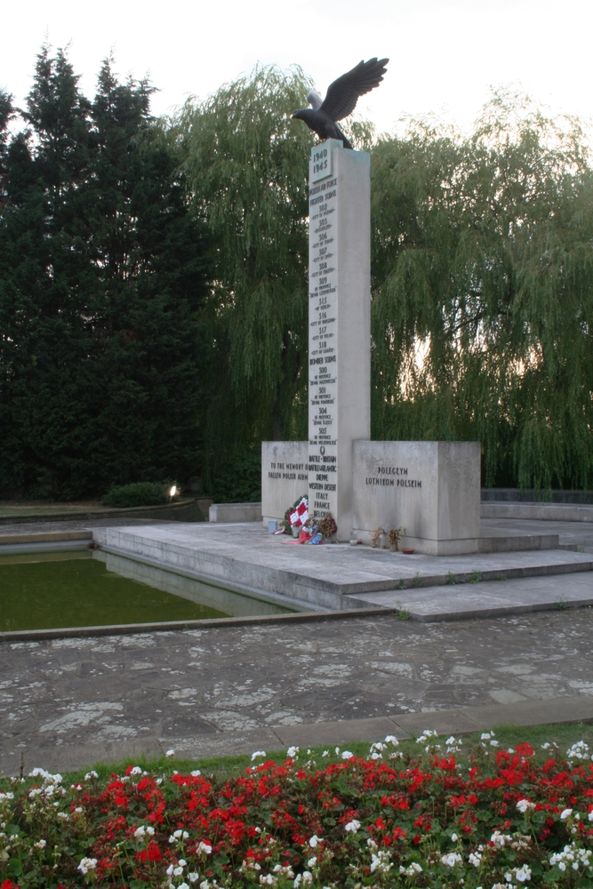 Photo montrant Polish Airmen Memorial in Northolt