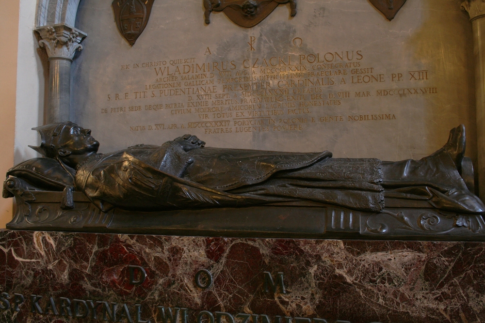 Fotografia przedstawiająca Tombstone of Cardinal Włodzimierz Czacki in the church of Santa Pudenziana in Rome