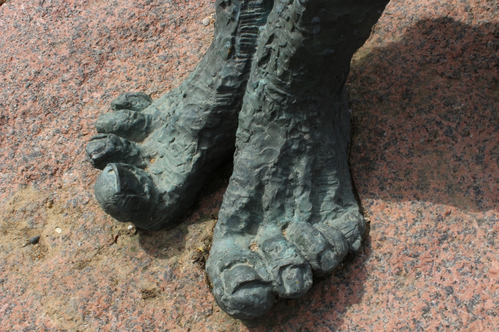 Photo montrant Sculpture of August Zamoyski \"Resurrection\" in Saint-Clar-de-Rivière