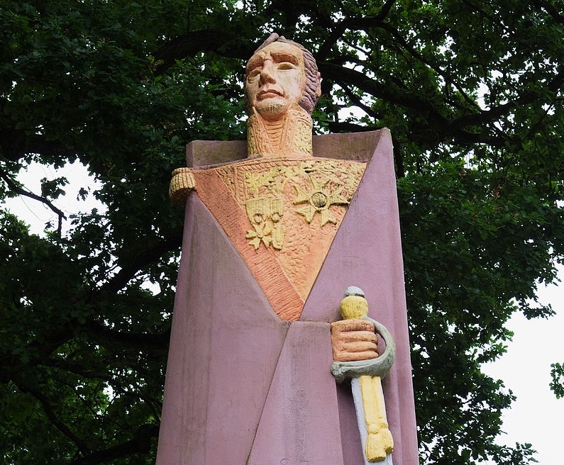 Fotografia przedstawiająca Monument to Marshal Michel Ney by Jan Lambert-Rucki in Saarlouis