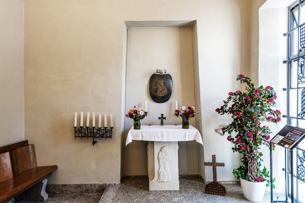 Fotografia przedstawiająca Decoration of the Polish chapel in Zuchwil