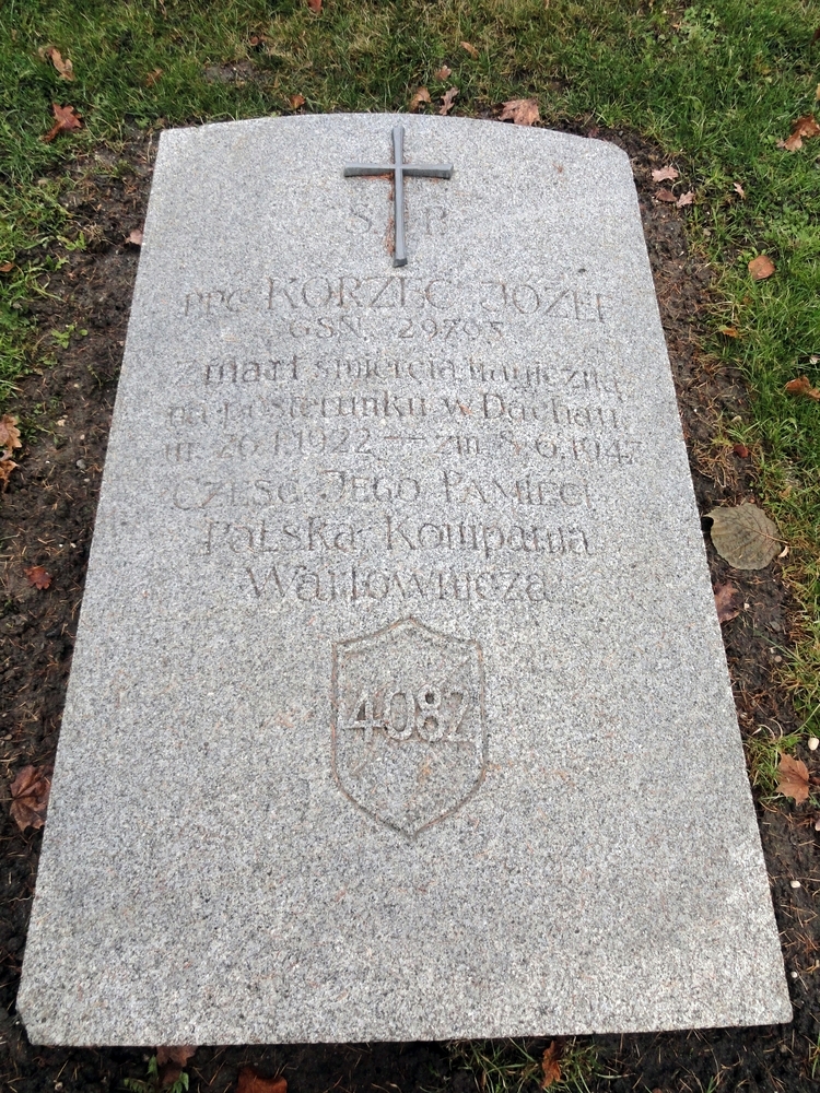 Photo montrant Dachau Concentration Camp Cemetery