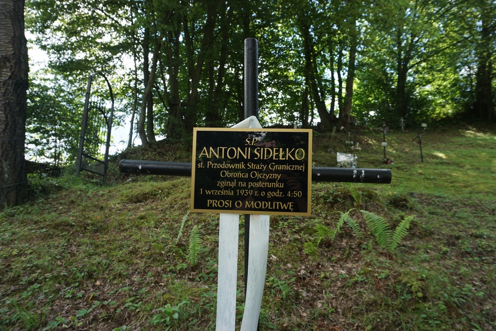 Antoni Sidełko, Grób st. przod. Straży Granicznej Antoniego Sidełko na starym cmentarzu