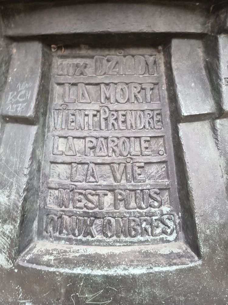 Photo showing Monument to Adam Mickiewicz in Paris