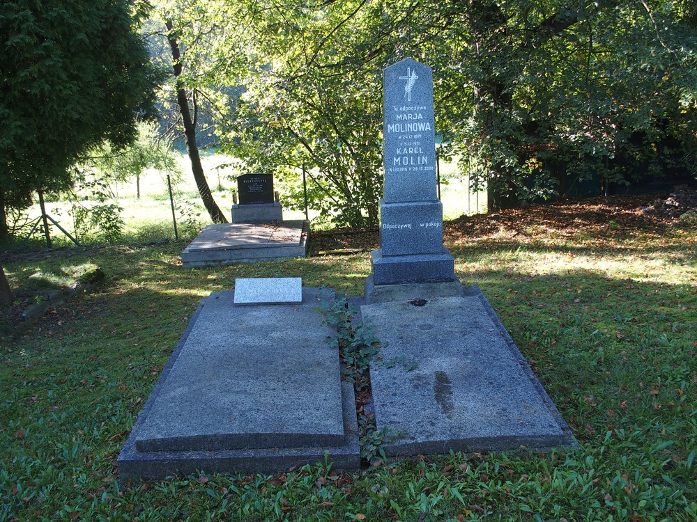 Photo montrant Tombstone of Marja and Karel Molinová